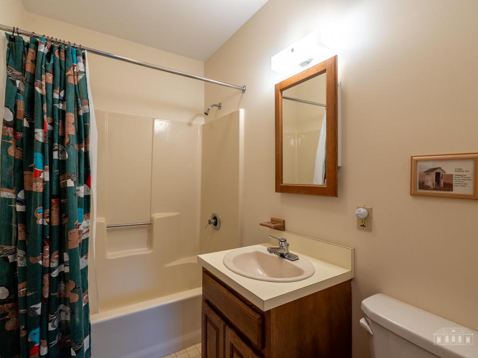 78 Frisbie Rd WP-52