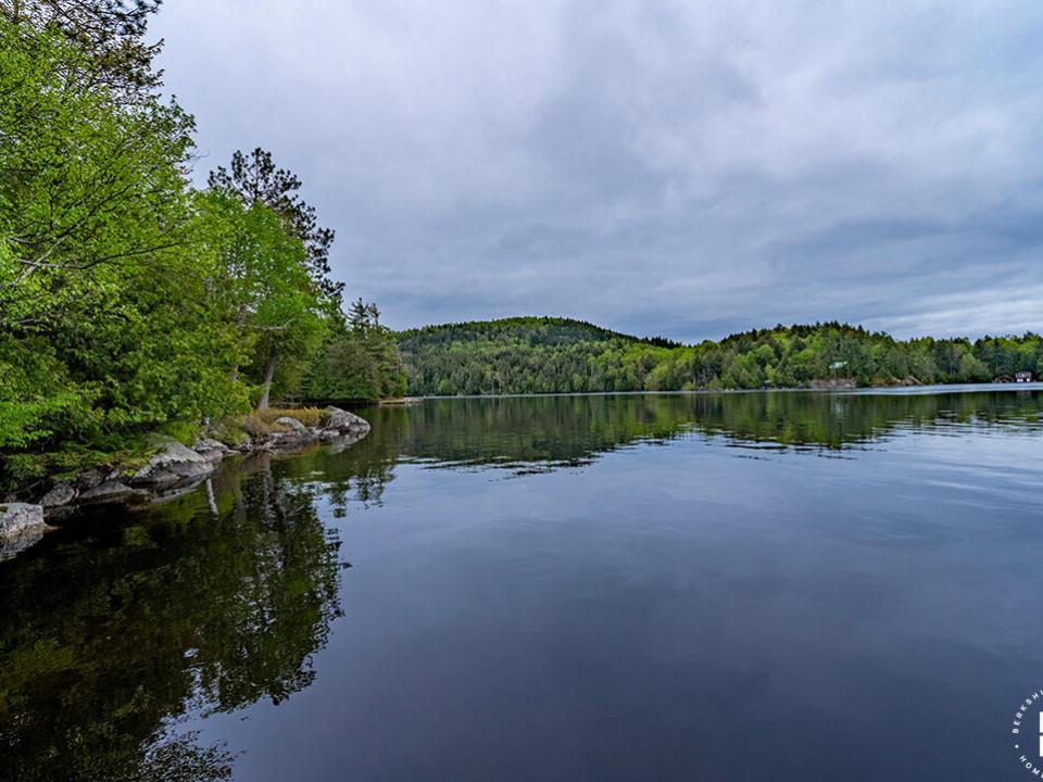 LakefrontHomeOnUpperSaranac_Dock_View_L