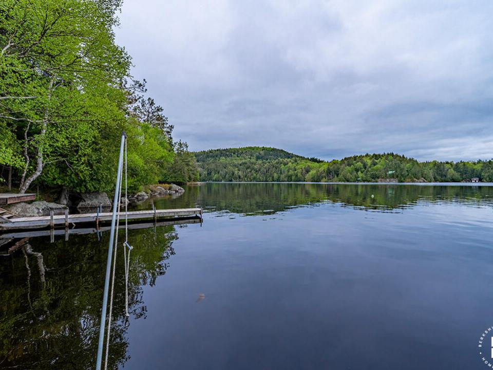 LakefrontHomeOnUpperSaranac_Boathouse_To