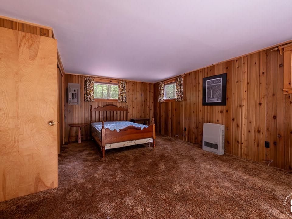 LakefrontHomeOnUpperSaranac_GC_Bedroom