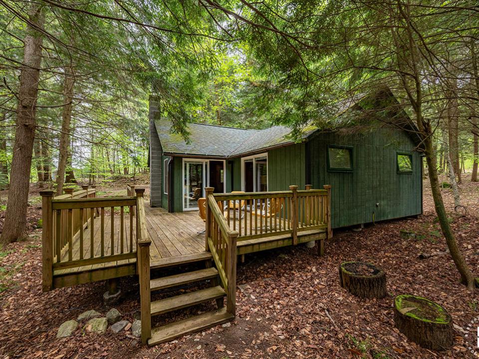 LakefrontHomeOnUpperSaranac_GC_Exterior