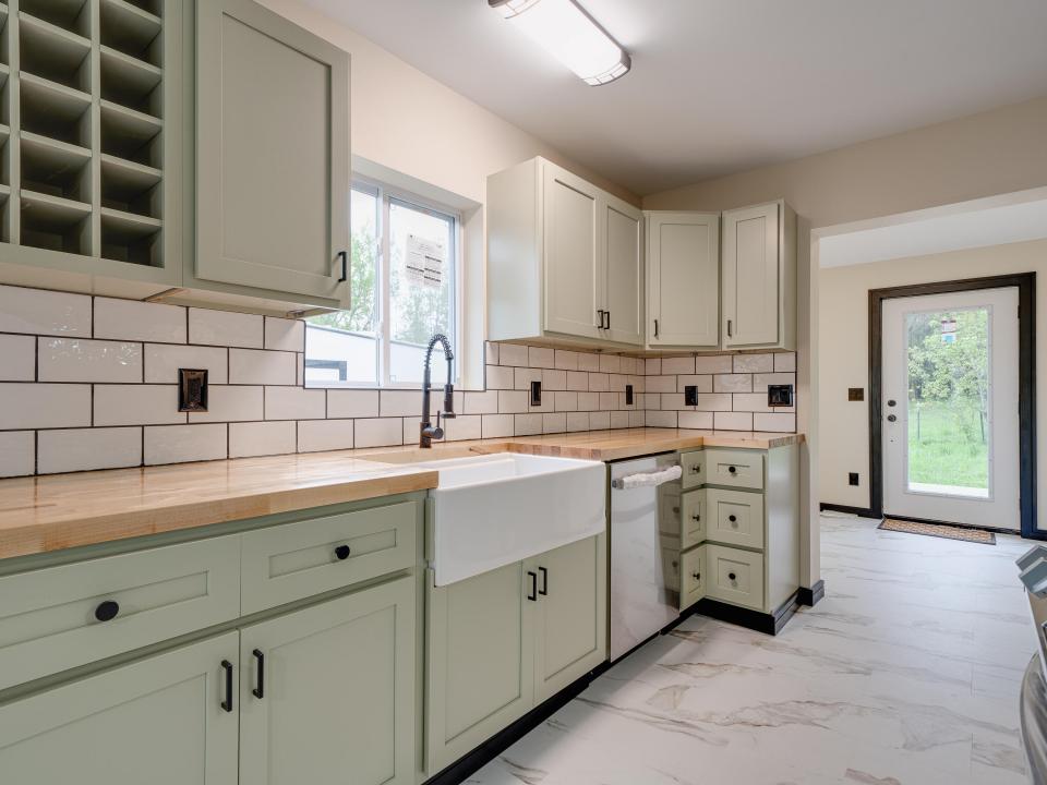 118 McLaughlin Ave-37