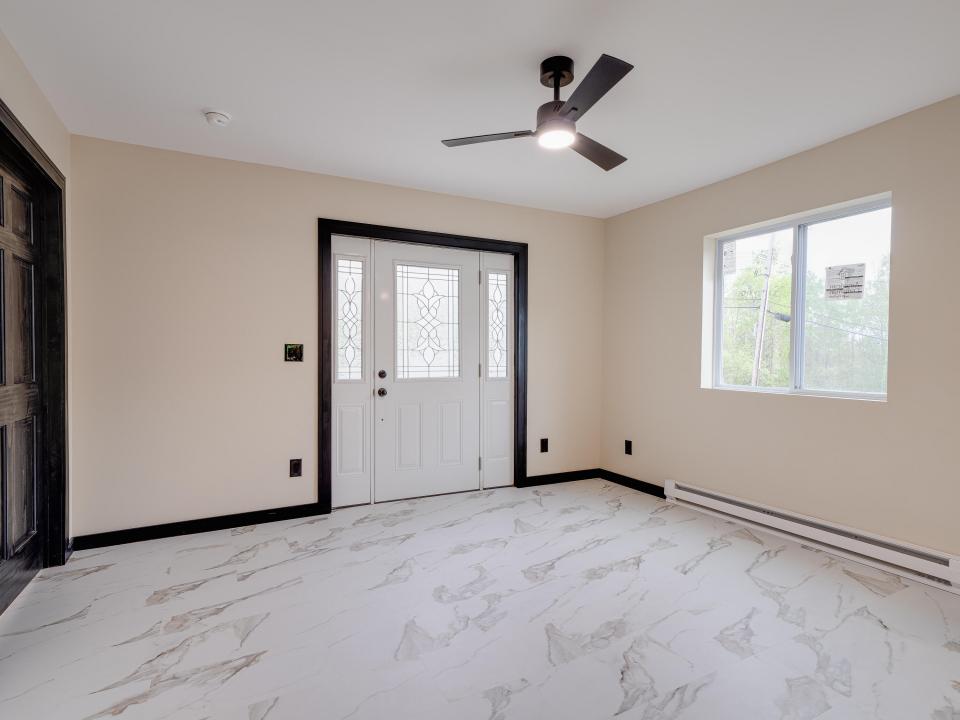 118 McLaughlin Ave-38