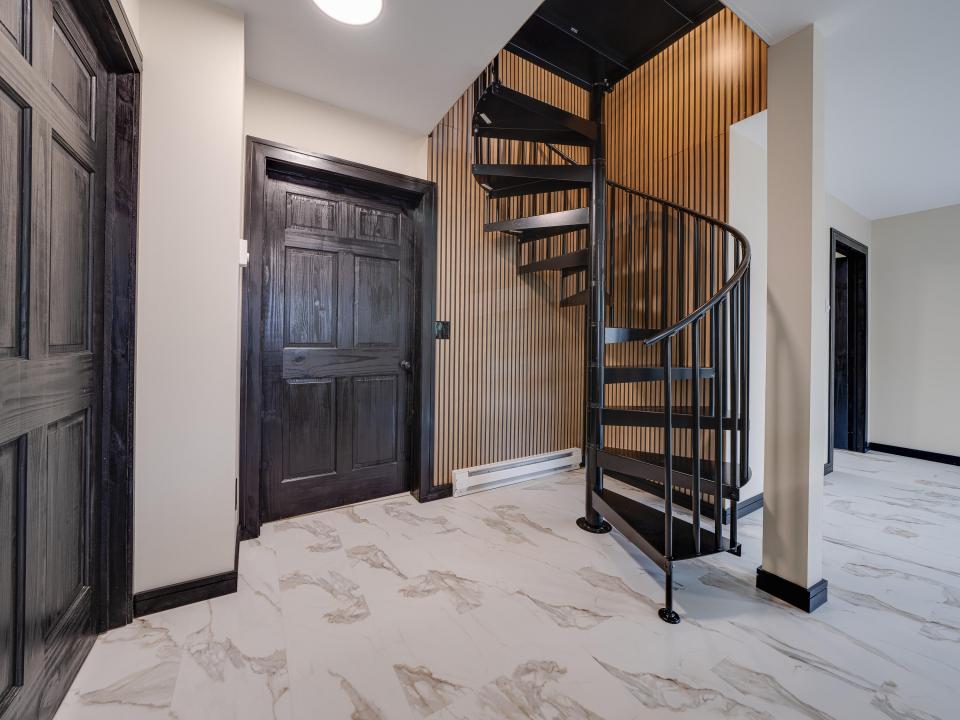 118 McLaughlin Ave-45