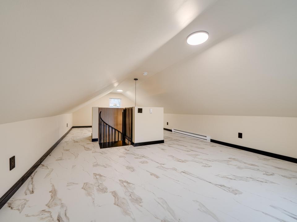 118 McLaughlin Ave-64