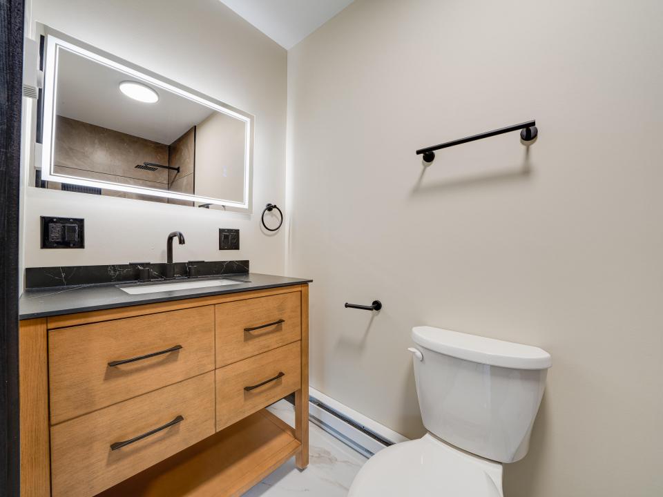 118 McLaughlin Ave-61