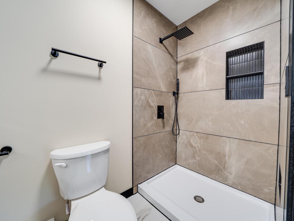 118 McLaughlin Ave-62
