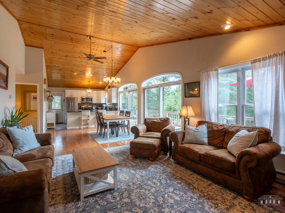 8 Fox Run LN LP-13