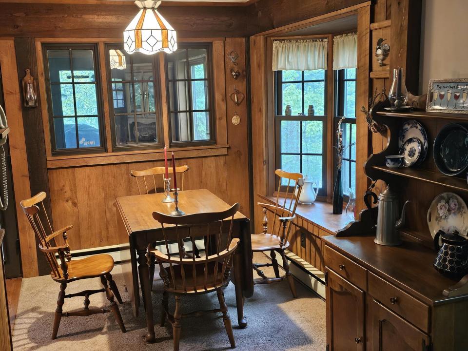 Thompson new - Cranberry - dining