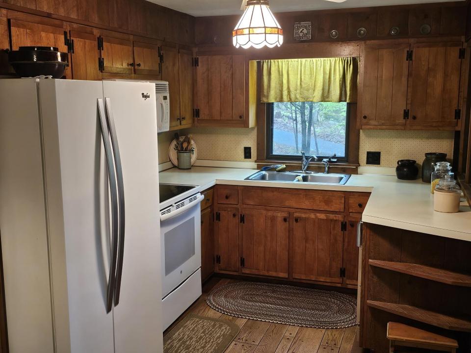 Thompson new - Cranberry - kitchen