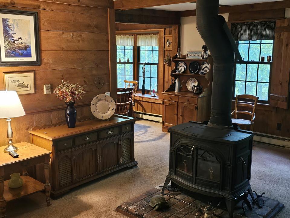 Thompson new - Cranberry - livingrm with