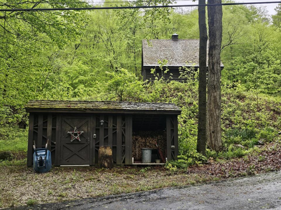 Thompson new - Cranberry - woodshed