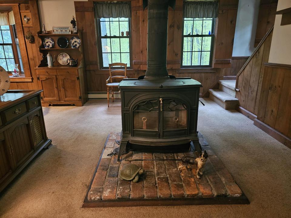 Thompson new - Cranberry - woodstove