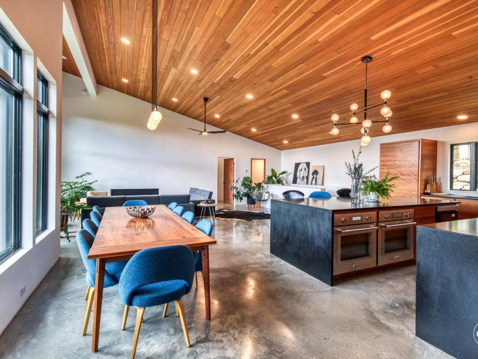 Kitchen/Living Room