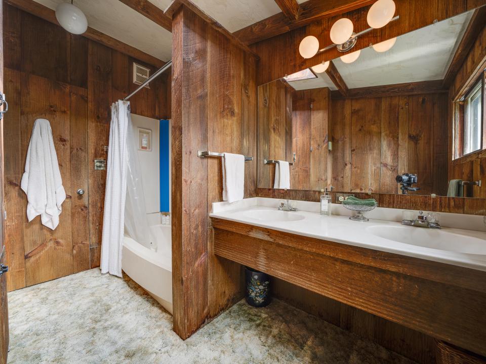 Main Bath
