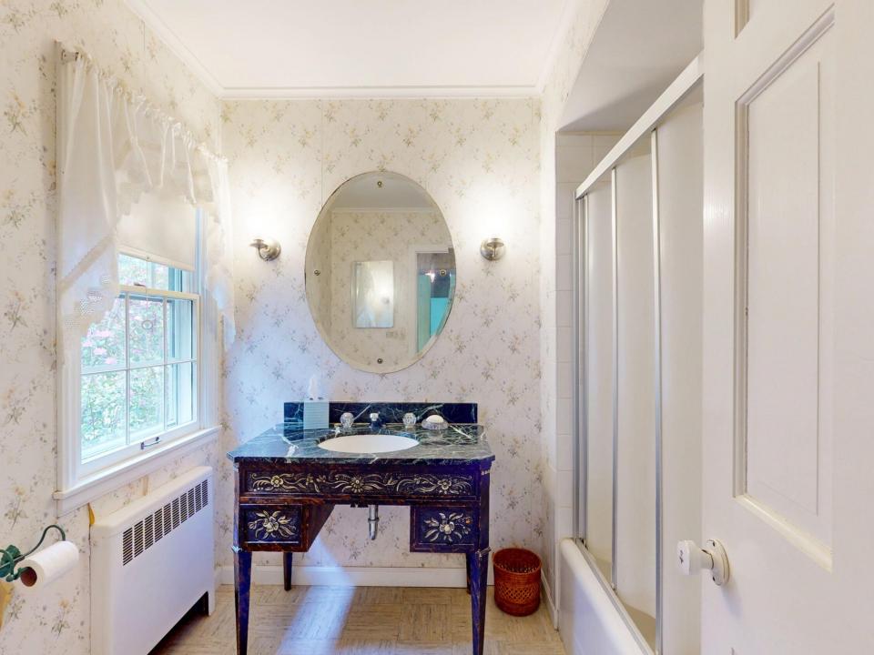 37 Cobble Hill Road