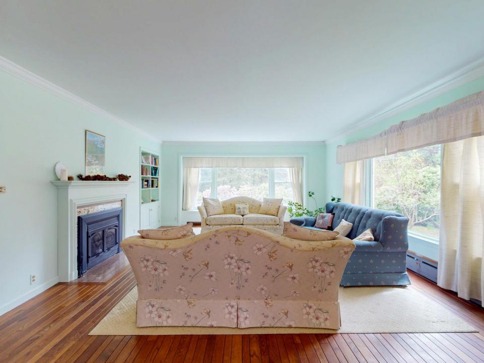 37 Cobble Hill Road