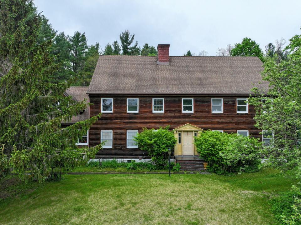 8 Balsam Dr Front 3