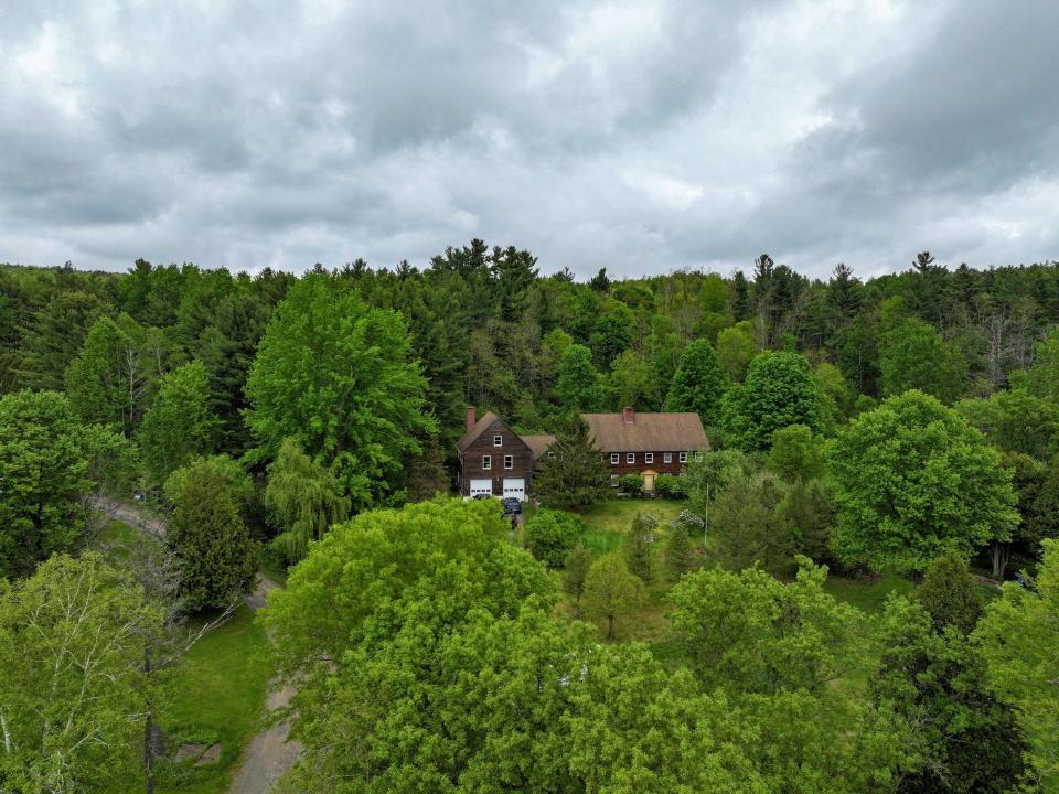 8 Balsam Dr Front