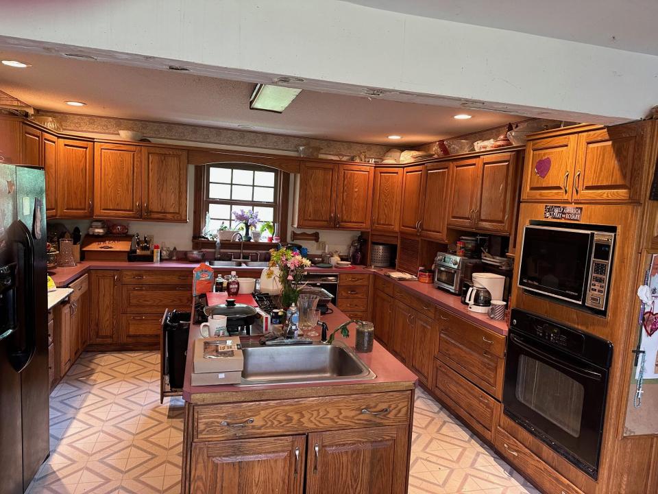 8 Balsam Dr Kitchen