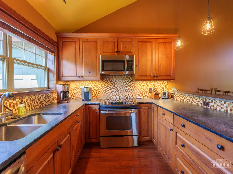 6 Bowman Dr WT-18 6 Bowman Dr WT-18