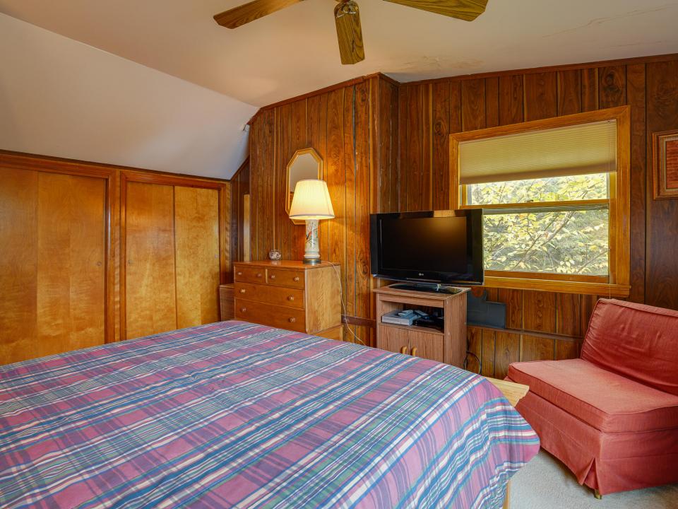28-30 Old Hotel Rd-74