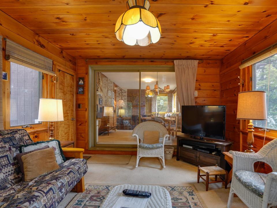 28-30 Old Hotel Rd-51