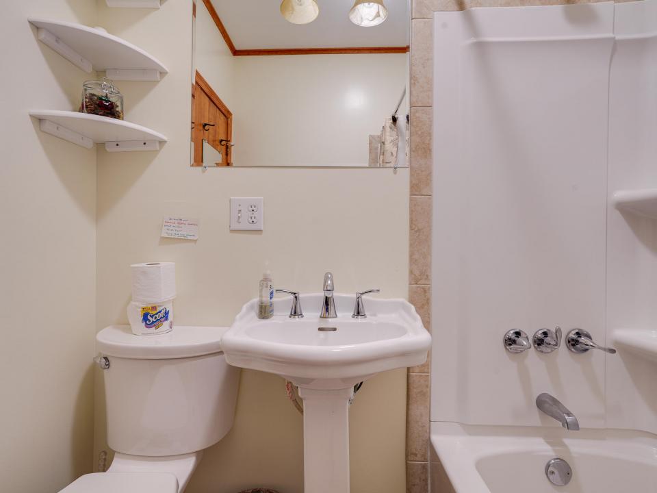 28-30 Old Hotel Rd-59