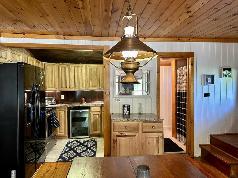 432 Bay Lane, Willsboro