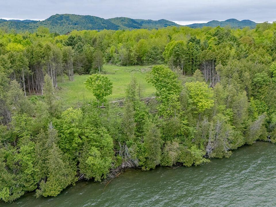 WestportLotOnLakeChamplain_A_Lot1_Lakesi