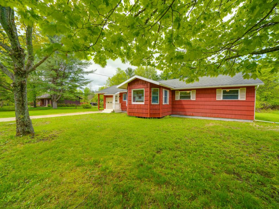 36 Becky Ave-17