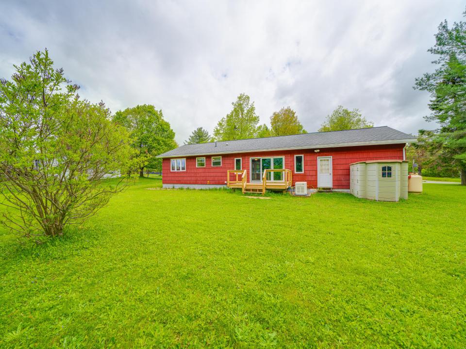 36 Becky Ave-21