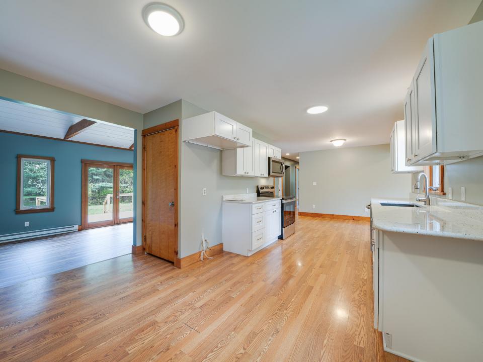 36 Becky Ave-35
