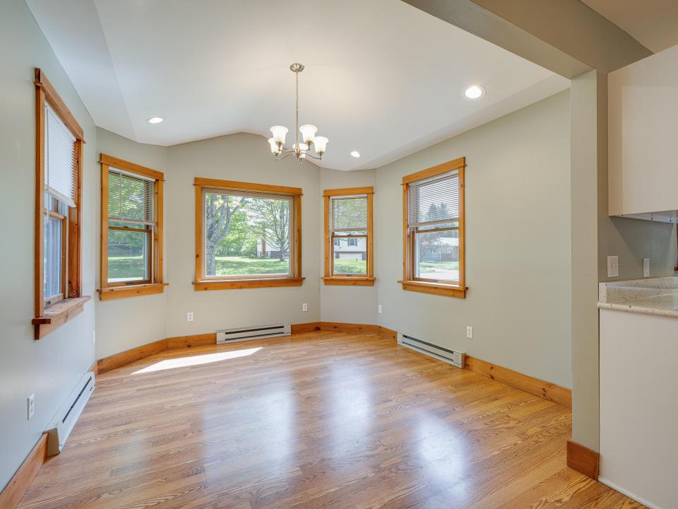 36 Becky Ave-40