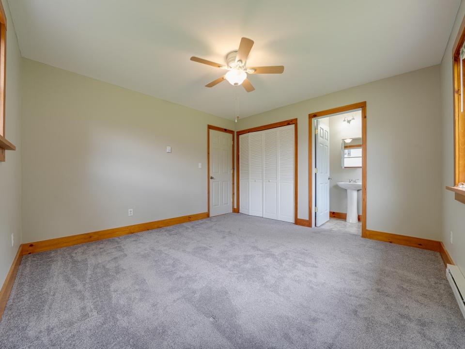 36 Becky Ave-60