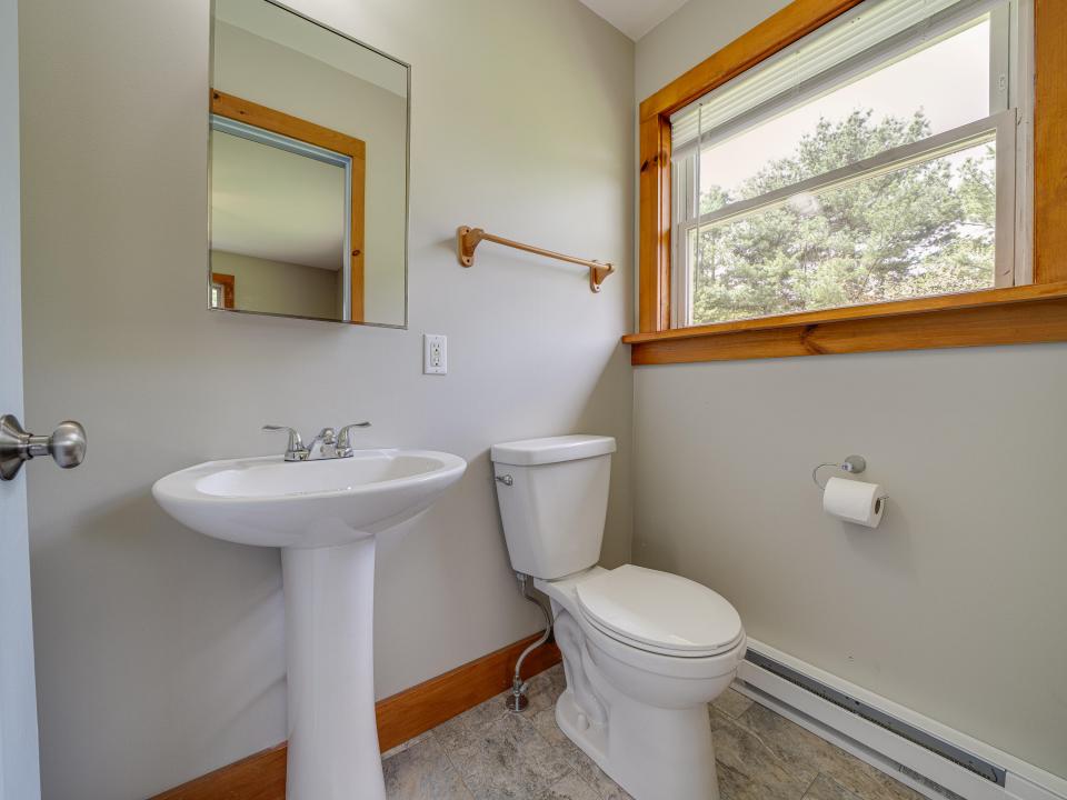 36 Becky Ave-61