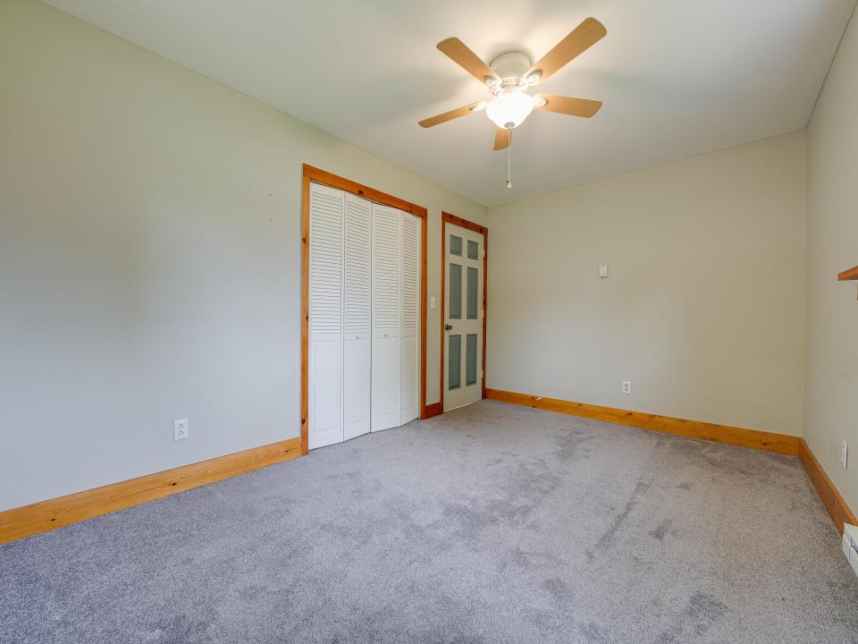 36 Becky Ave-65