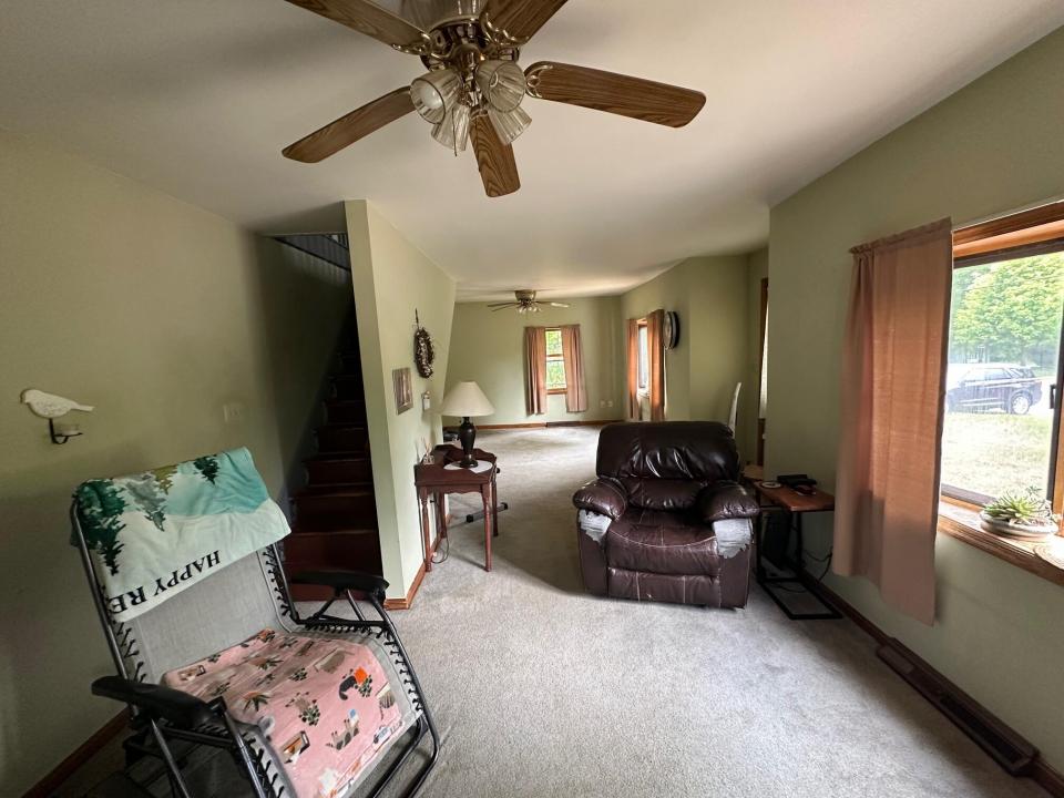159 Rand Hill liv din