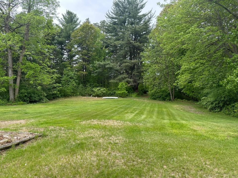 159 Rand Hill Rd Yard