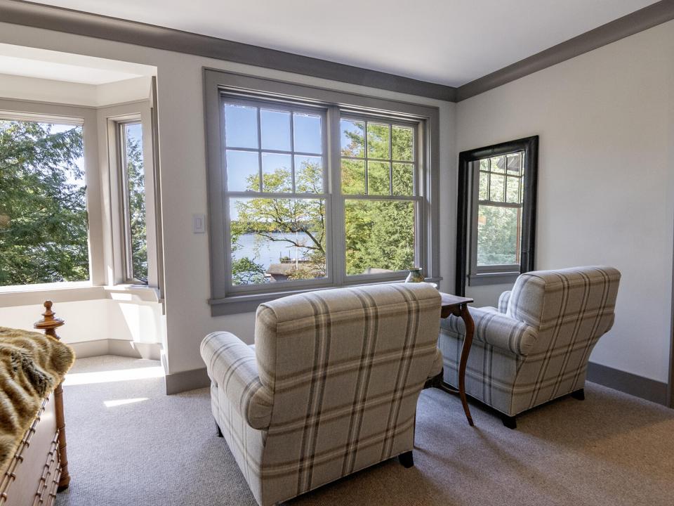 Bedroom_Main_Chairs