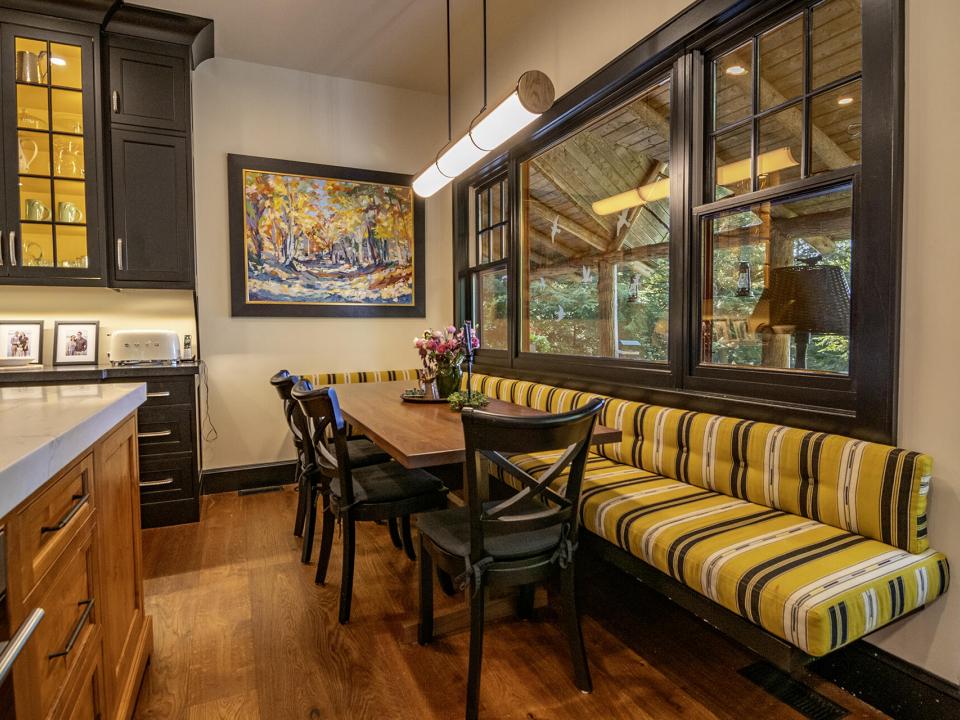 Kitchen_BreakfastTable