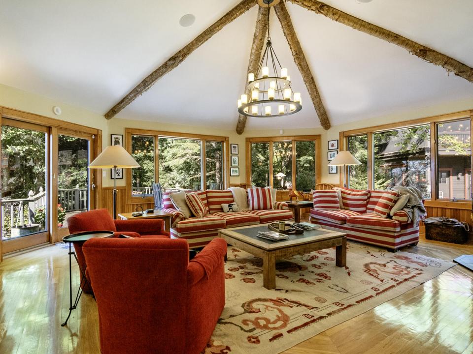 Sunroom_From_Doorway