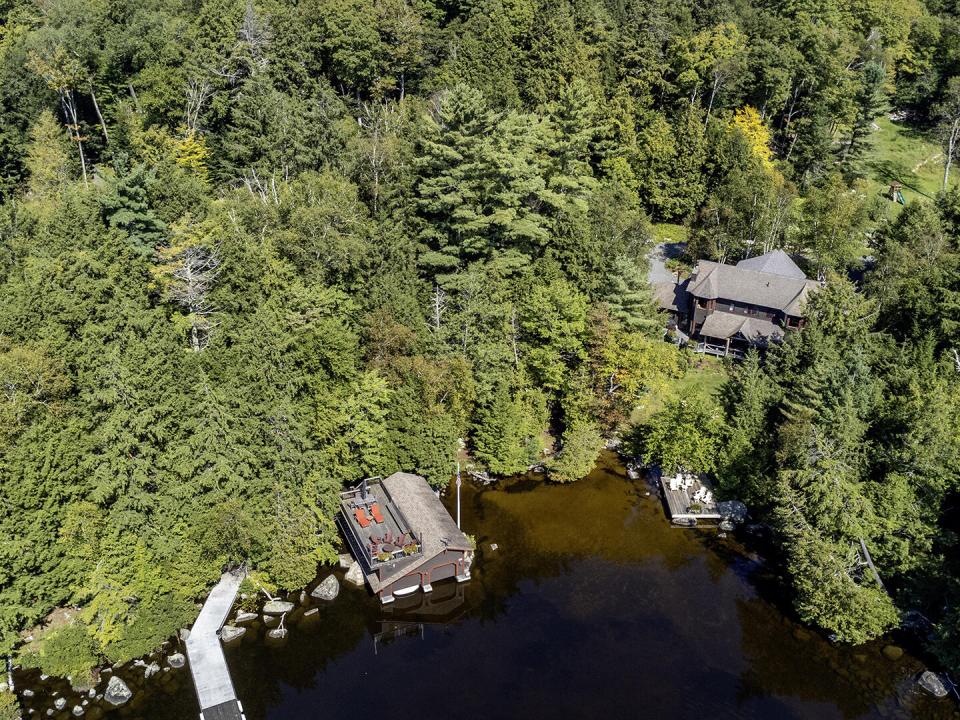 A_Exterior_Lakeside_Above