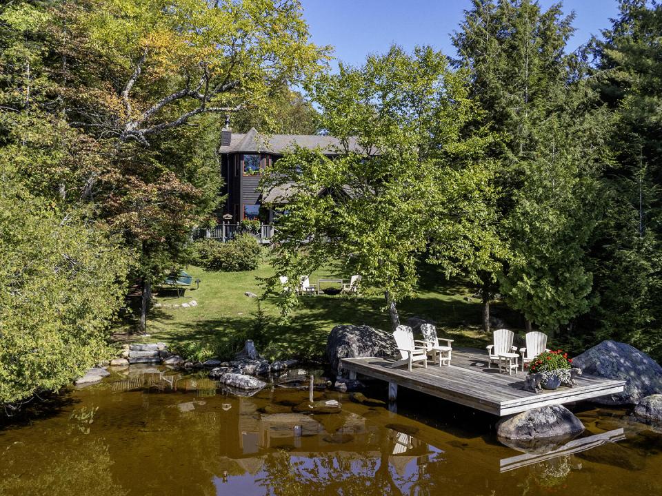 A_Property_SittingDock