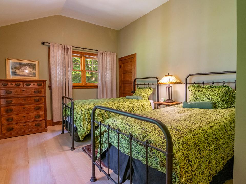 Bedroom2