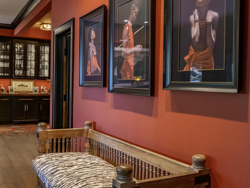LivingRoom_Bench_Art_V