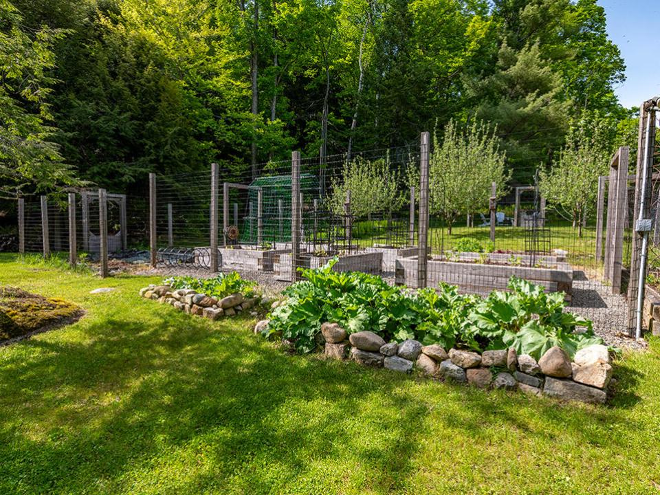 CampSimla_Enclosed_Garden