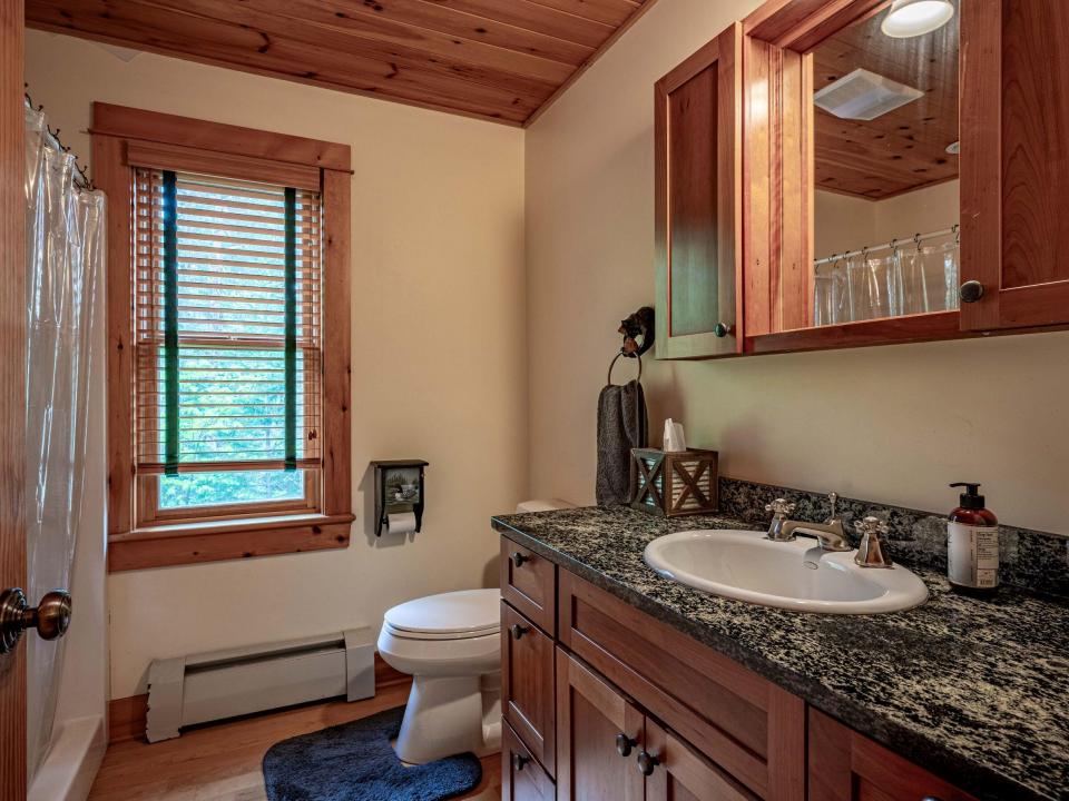 BATH main floor