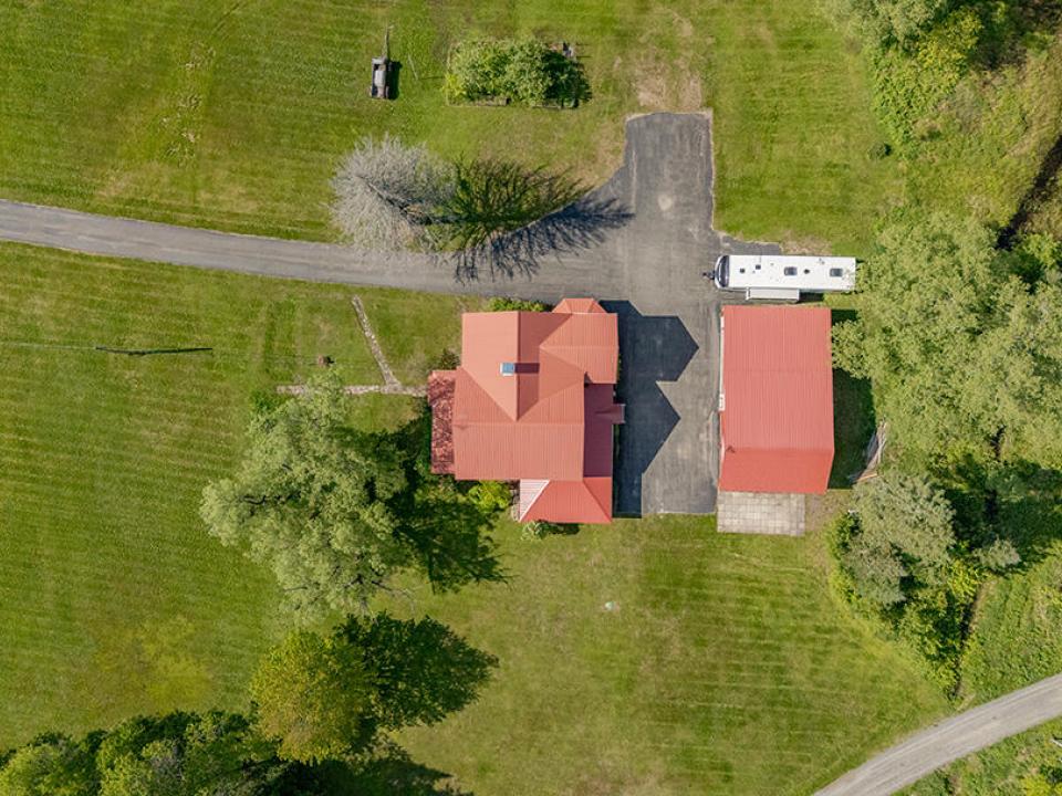 FarmhouseInBloomingdale_A_Above