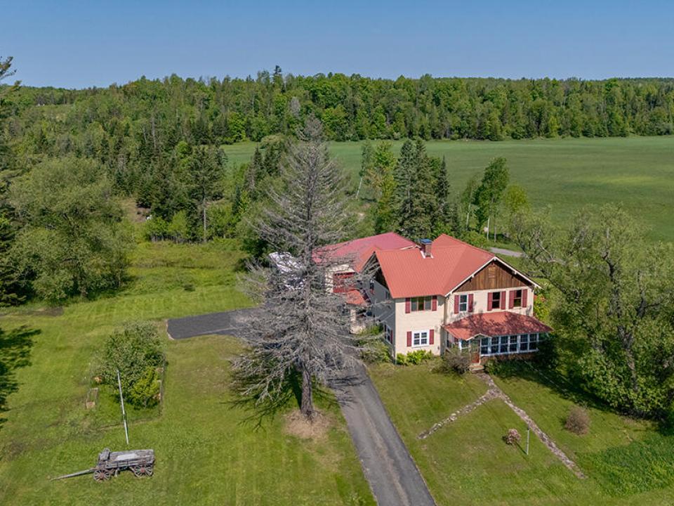 FarmhouseInBloomingdale_A_Exterior_Front